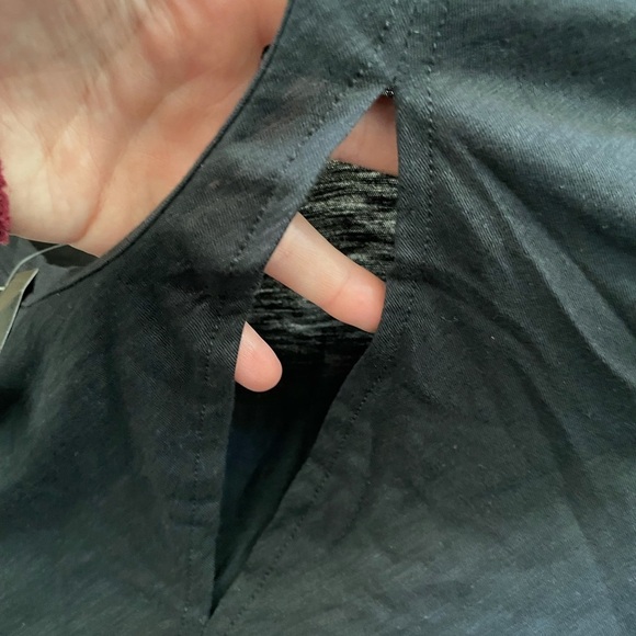 South Moon Under Black Cutout Top - Picture 3 of 4